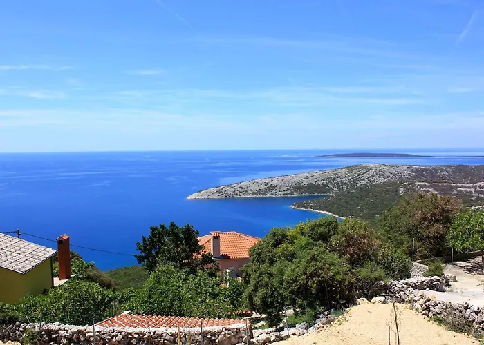 House With A Parking Space Ustrine, Cres - 22967 *