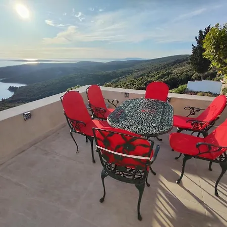 House With A Parking Space Ustrine, Cres - 22967 *